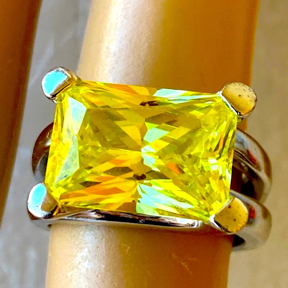 Solid Sterling Silver Ring Vintage Lemon Yellow S… - image 6
